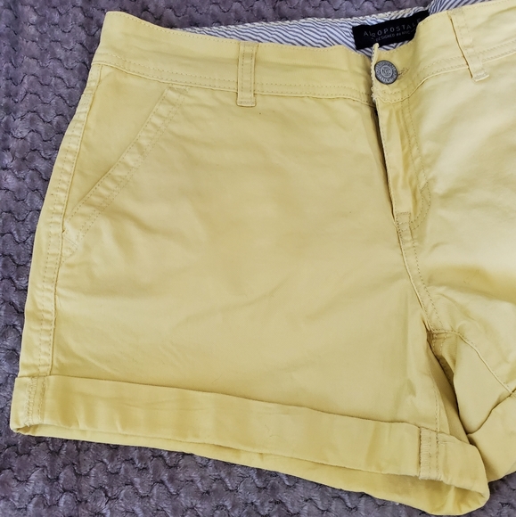 Aeropostale Cuffed Shorts - Picture 2 of 8